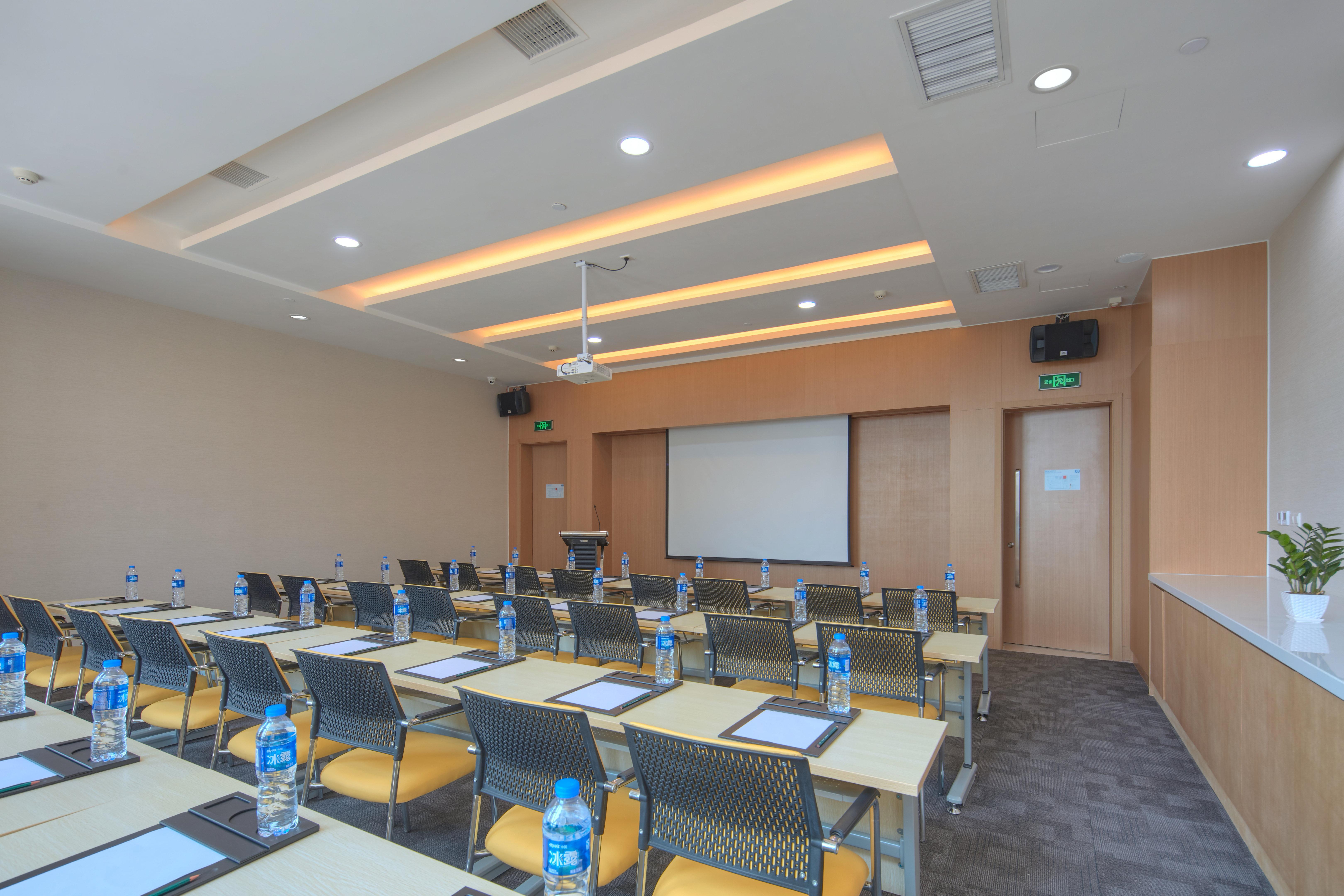 Holiday Inn Express Luoyang Yichuan By Ihg Exterior foto