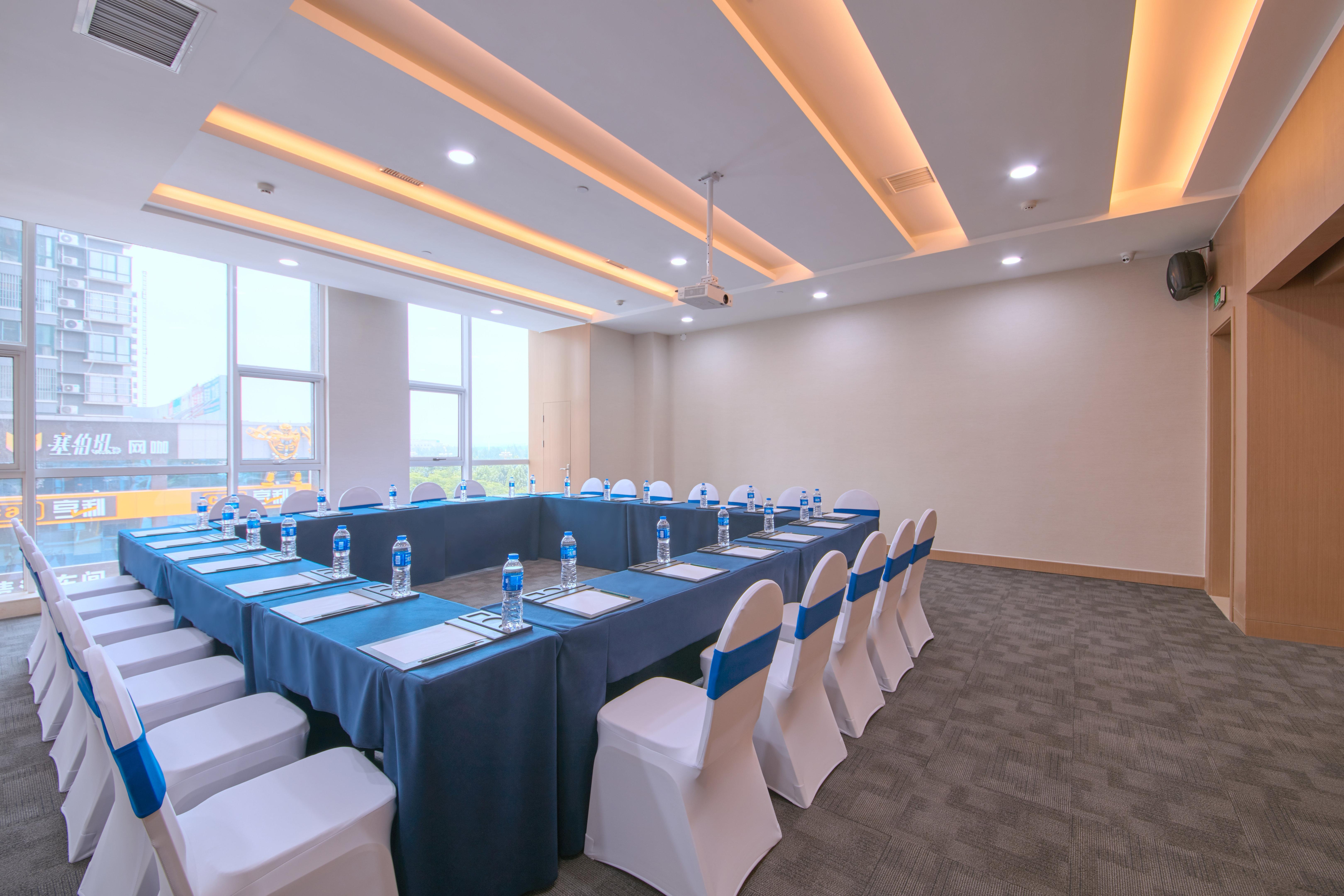 Holiday Inn Express Luoyang Yichuan By Ihg Exterior foto
