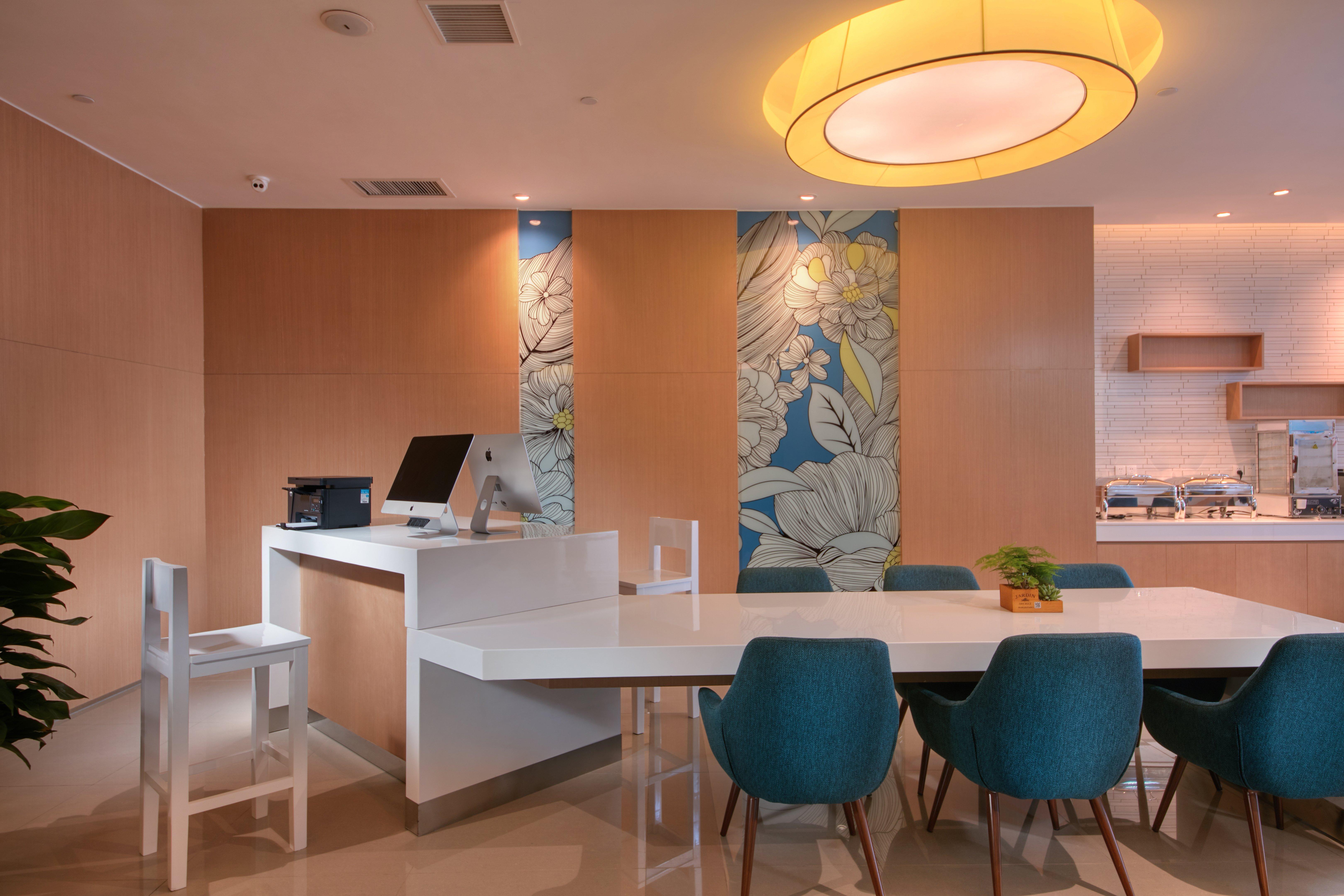 Holiday Inn Express Luoyang Yichuan By Ihg Exterior foto