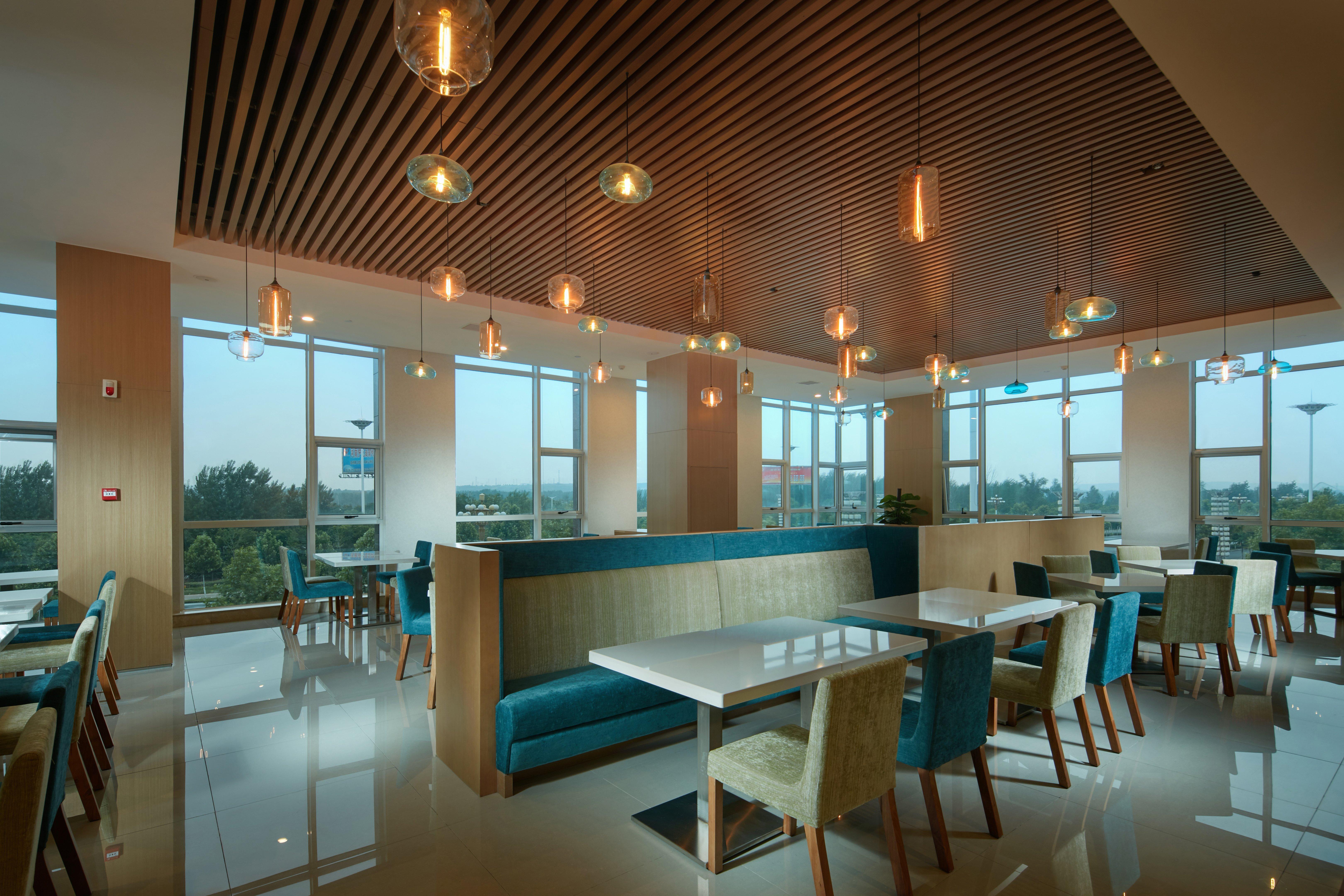 Holiday Inn Express Luoyang Yichuan By Ihg Exterior foto